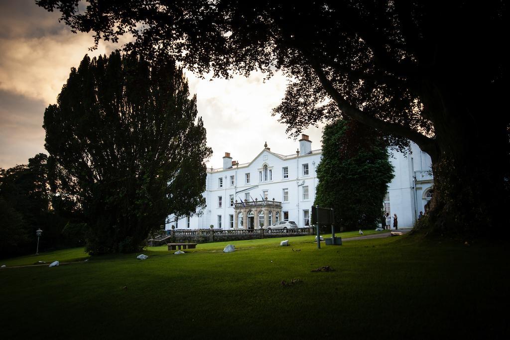 Гостьовий будинок Court Colman Manor Брідженд Екстер'єр фото
